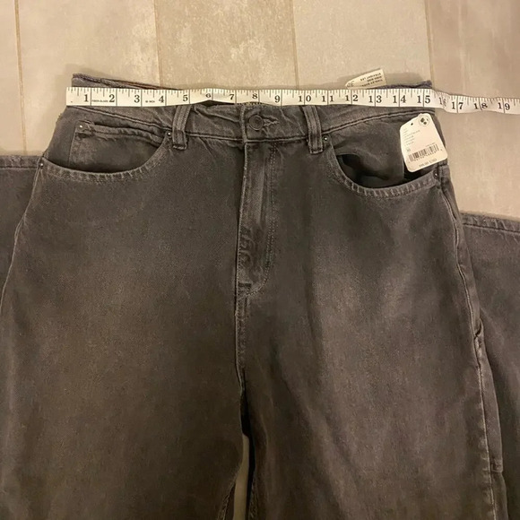NWT We The Free Tinsley Baggy High Rise Jeans Blowout Black Size 30 - Picture 9 of 10